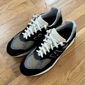 New Balance 990v2 Size 10.5